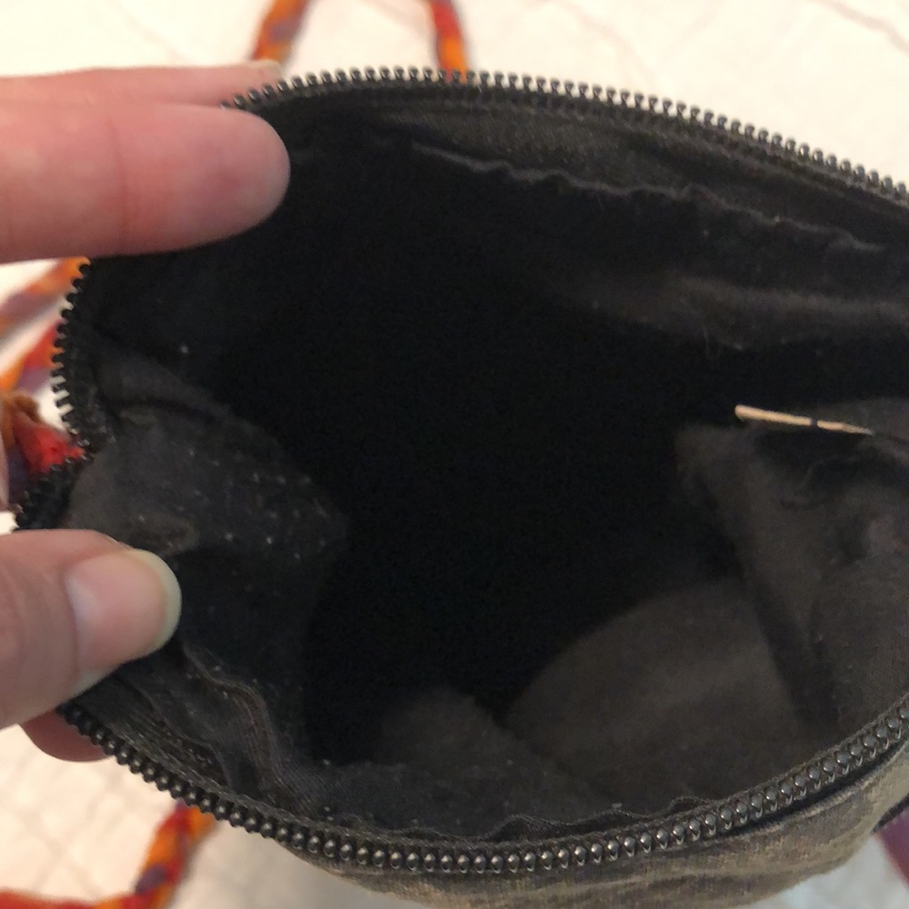Cross Body Purse - Picture 4 of 10